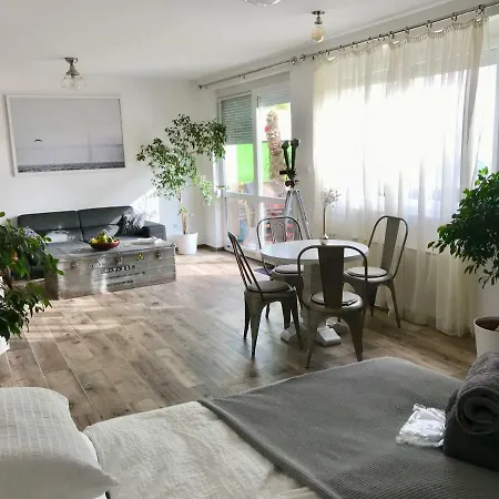 Апартаменты Vista 1-2 *