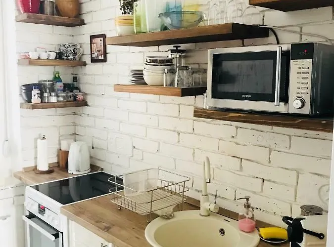Apartman Vista 1-2 *